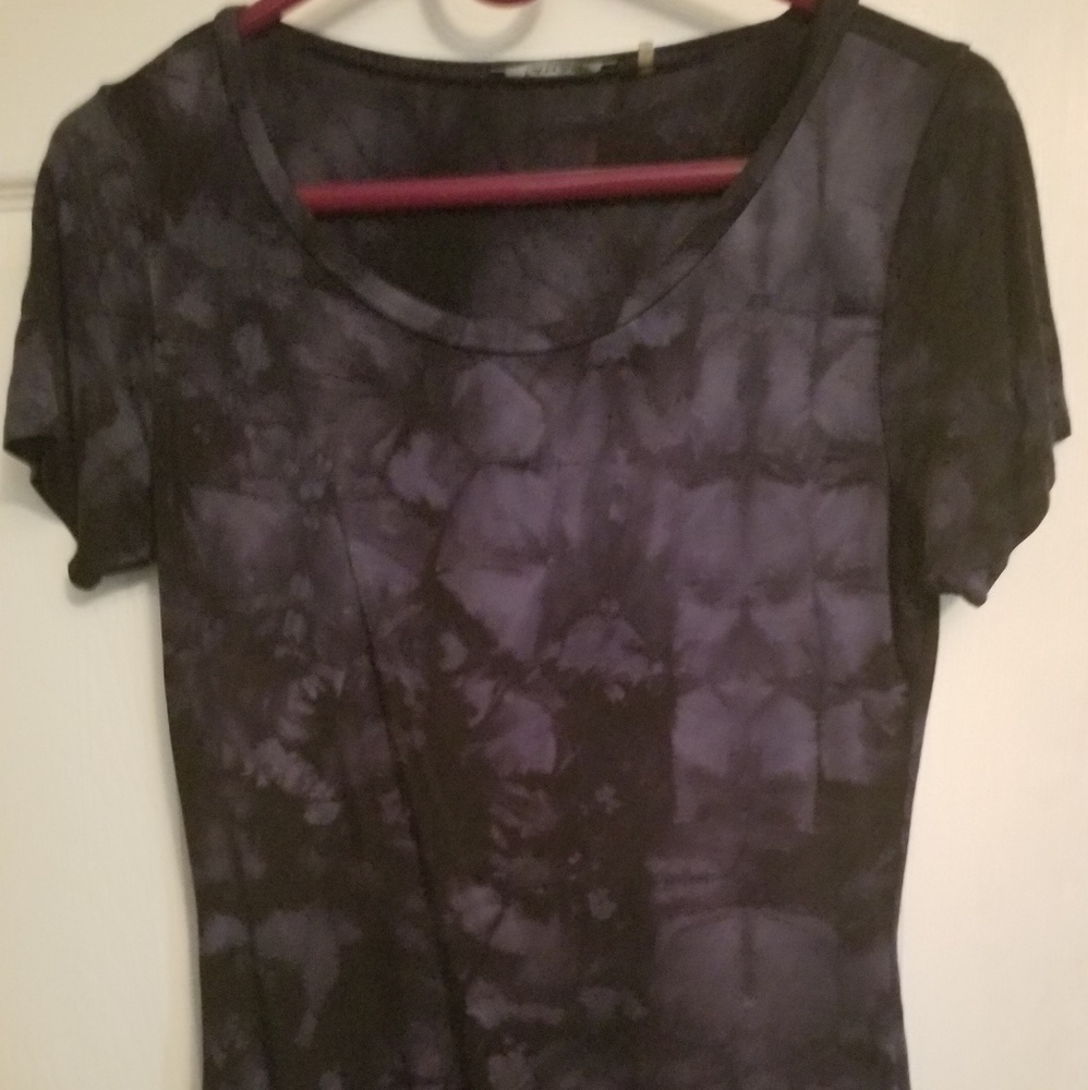A T-shirt from the Brand Tahari